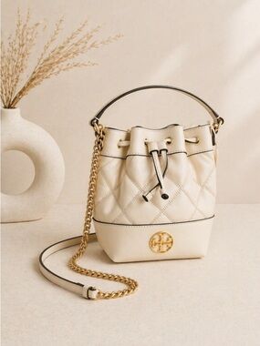 NWT💕Tory Burch Willa Bucket Bag Crossbody in Cream Gold Chain Strap Top Handle
